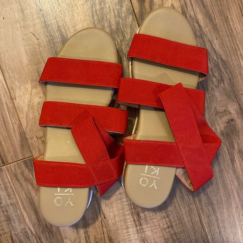 Red around the ankle platform shows